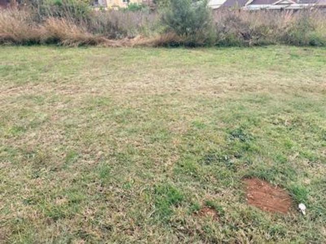 vacant land on the market in claudius