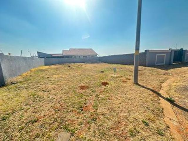 vacant land on the market in villa liza
