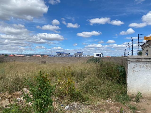 Vacant Land / Plot in Mahlasedi Park For Sale