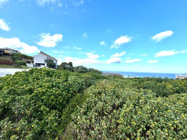 Vacant Land / Plot in Beachview For Sale