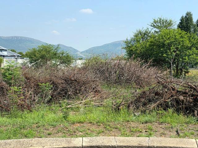 Vacant Land / Plot in Everglades Estate For Sale