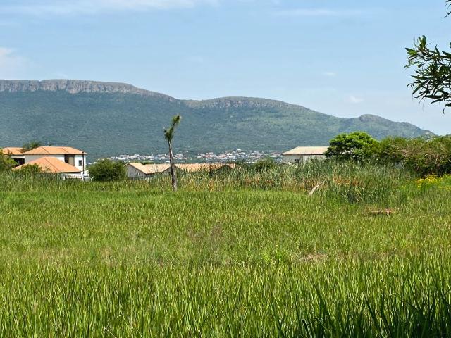 Vacant Land / Plot in Everglades Estate For Sale