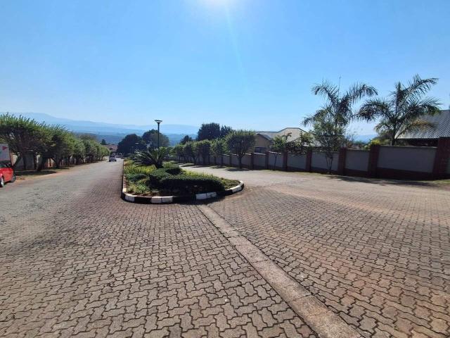 Vacant Land / Plot in Golden Acres Estate For Sale