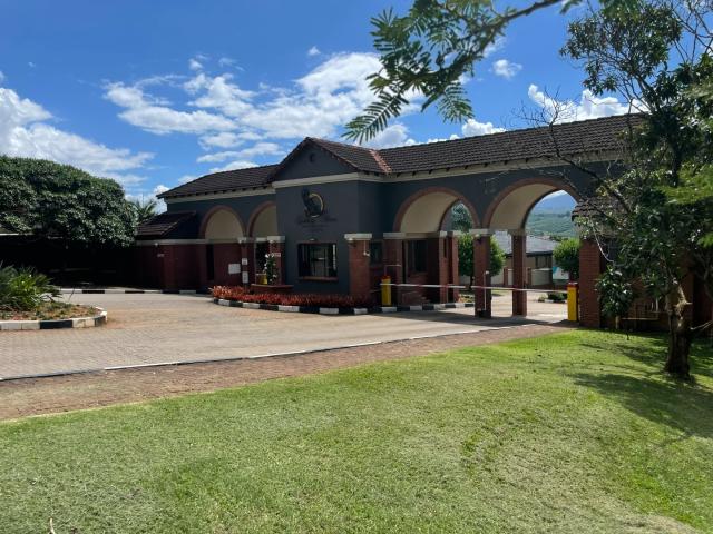 Vacant Land / Plot in Golden Acres Estate For Sale