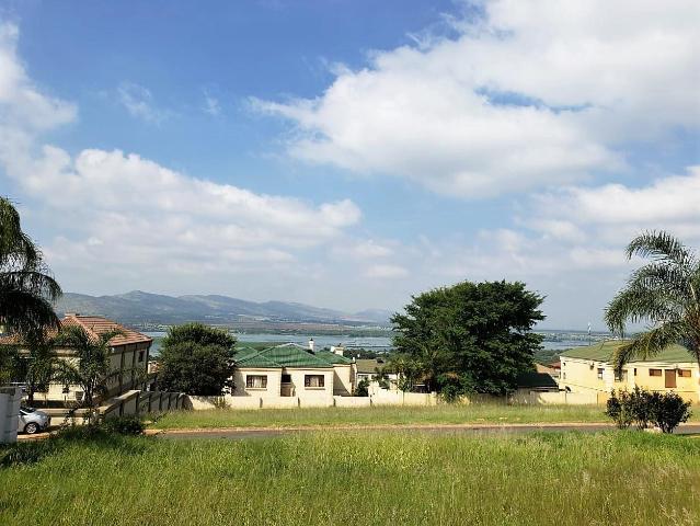 Vacant Land / Plot in Kosmos Ridge For Sale