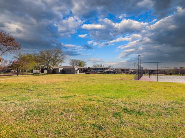 Vacant Land / Plot in Lombardy Estate For Sale