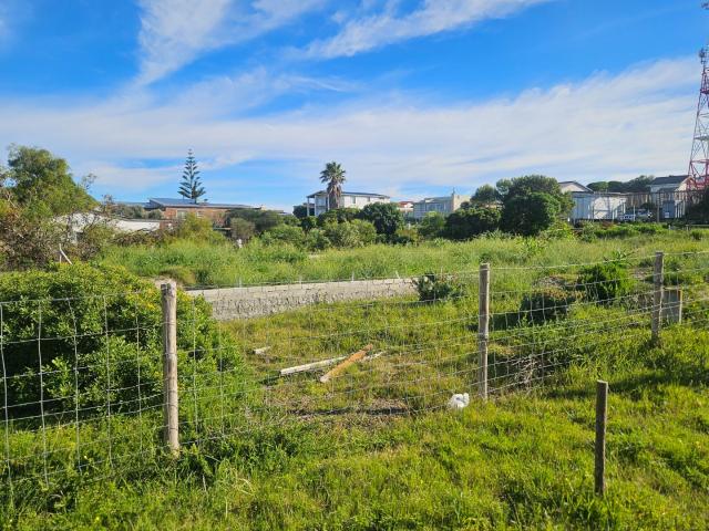 Vacant Land / Plot in Pearly Beach For Sale