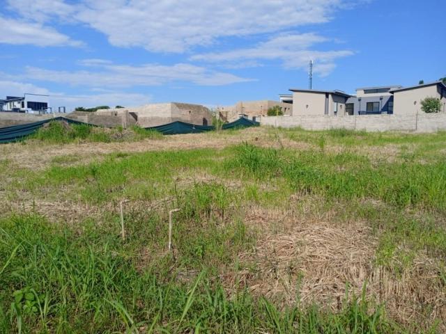 Vacant Land / Plot in Riverside Estate For Sale
