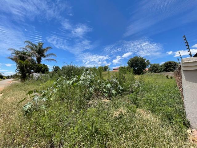 Vacant Land / Plot in Serala View For Sale