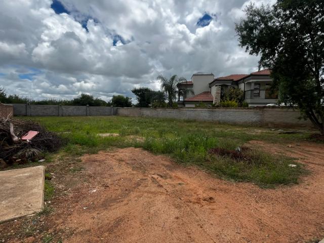 Vacant Land / Plot in Vharanani For Sale