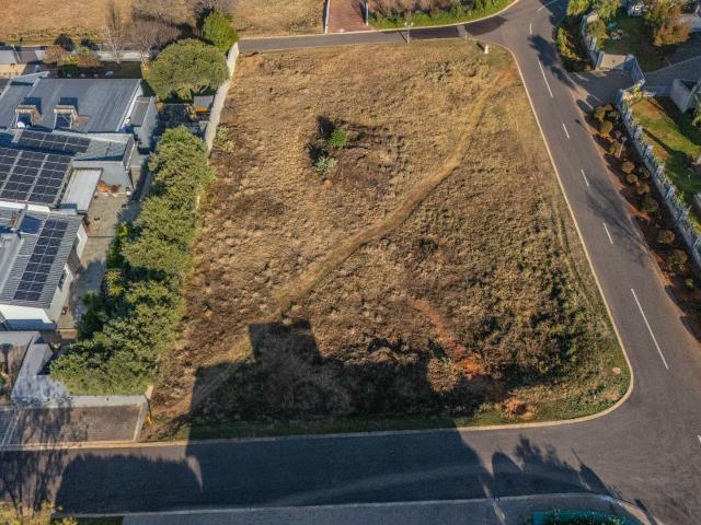 Vacant Land / Plot in Zwavelpoort AH For Sale
