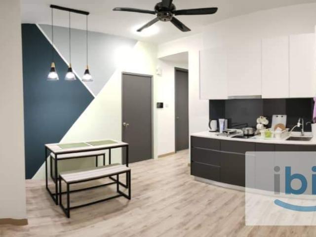 Vacant Middle Room – Emporis Kota Damansara