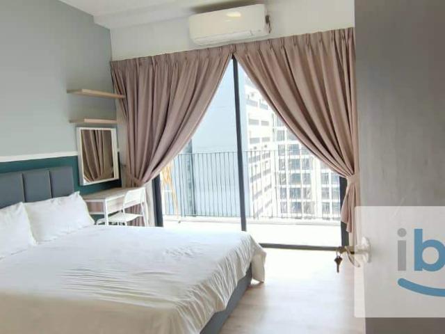 Vacant Middle Room – Emporis Kota Damansara