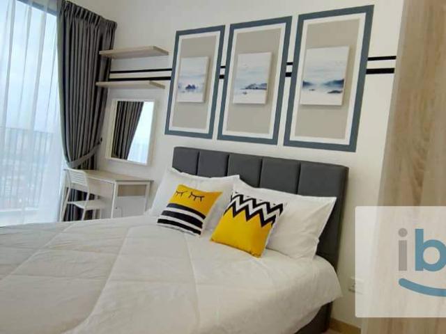 Vacant Middle Room – Emporis Kota Damansara