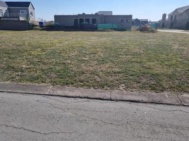 vacant stand on the market in rivers.