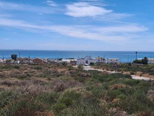 vacant stand with panoramic ocean views