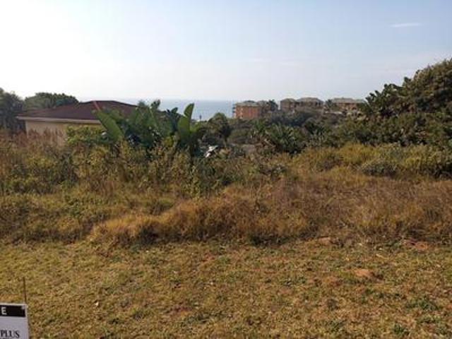 vacant stand with sea views in trafa.