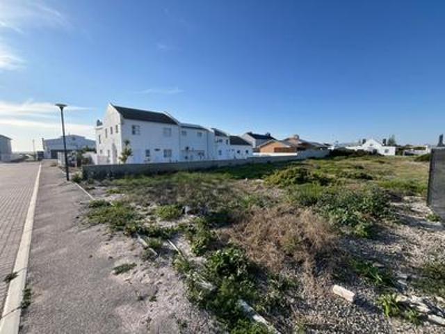 vacant plot in bloumossel strand dwa.