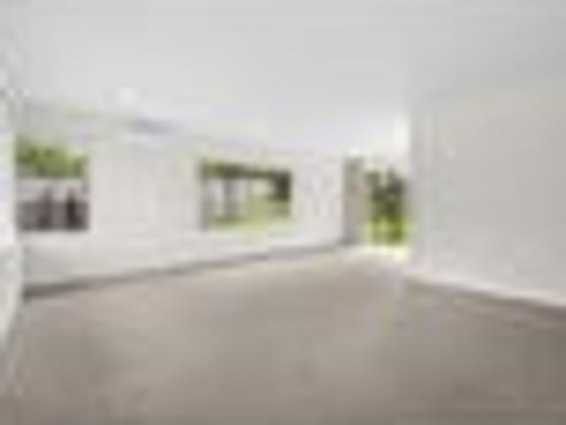 Vacant & Ready for Its New Owners to Make It Home