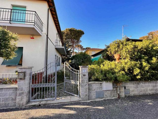 Vacanza Affitto Appartamento, in zona CASTIGLIONCELLO, ROSIGNANO MARITTIMO