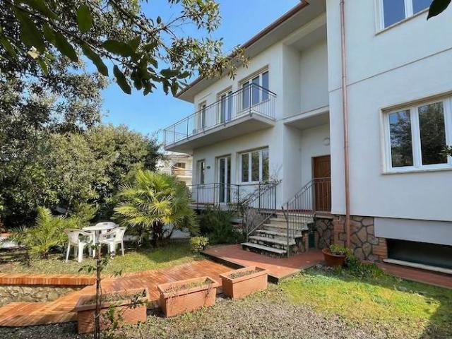 Vacanza Affitto Appartamento, in zona CASTIGLIONCELLO, ROSIGNANO MARITTIMO