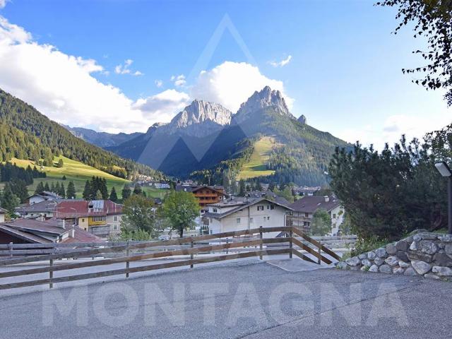 Vacanza Affitto Appartamento, in zona PERA, SAN GIOVANNI DI FASSA