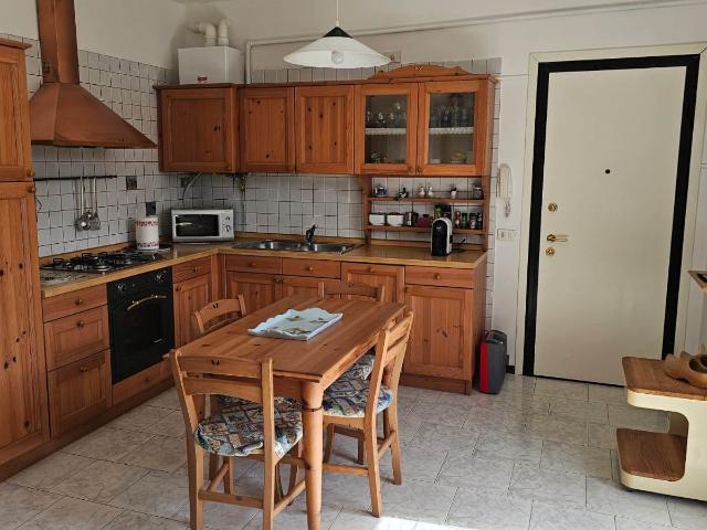 Vacanza Affitto Appartamento, in zona RIVOLTELLA DEL GARDA, DESENZANO DEL GARDA