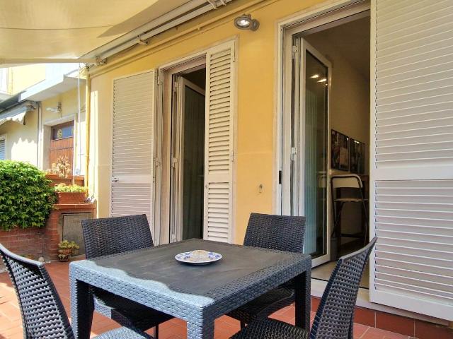 Vacanza Affitto Appartamento indipendente, in zona MARCO POLO, VIAREGGIO
