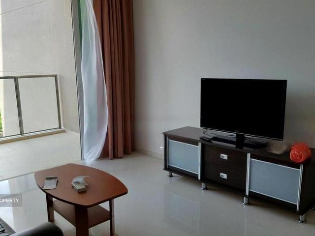 Vacanza @ East D14, Condominium