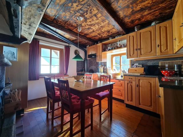 Vacation house with 9 rooms on sale in Dongio 264 m² | dreamo. Ch