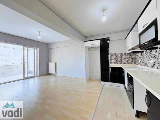 Vadi'den Bulvara Cephe Site İçerisinde 1+1 Fiyatına 2+1 Daire