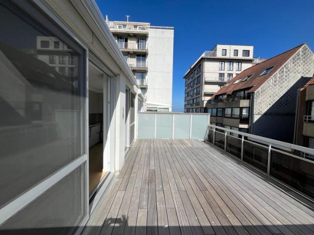 Penthouse /terras hoge verhuurmogelijkheden Heist aan zee