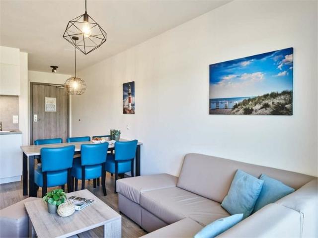 vakantiesuite met aparte slaapkamer en slaaphoek 5p op het gelijkvloers in Nieuwpoort