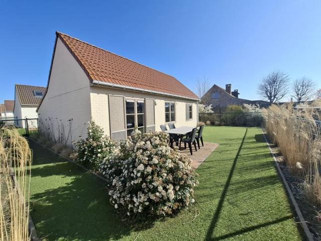 Vakantiewoning met zuidgerichte tuin en parking