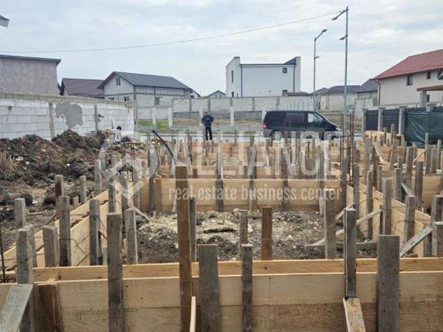 Valu lui traian casa p+m inalta cu 4 camere