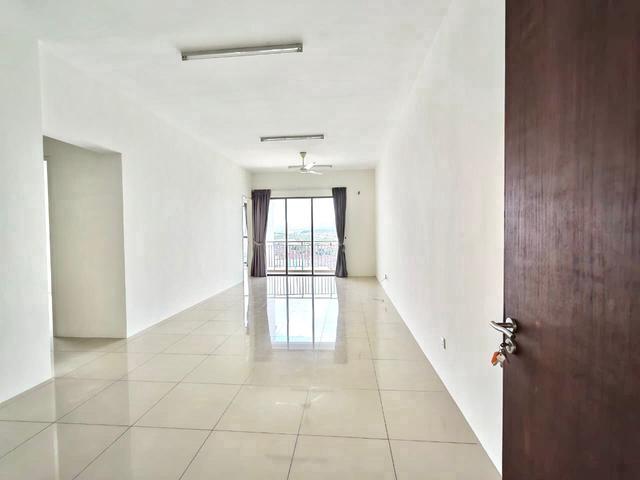 Value Buy 3Bedroom Unit For Sale in Alma Mahkota Impian Condo
