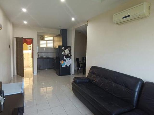 VALUE BUY Irama Villa Georgetown Apart For Sale 2CP Well maintained