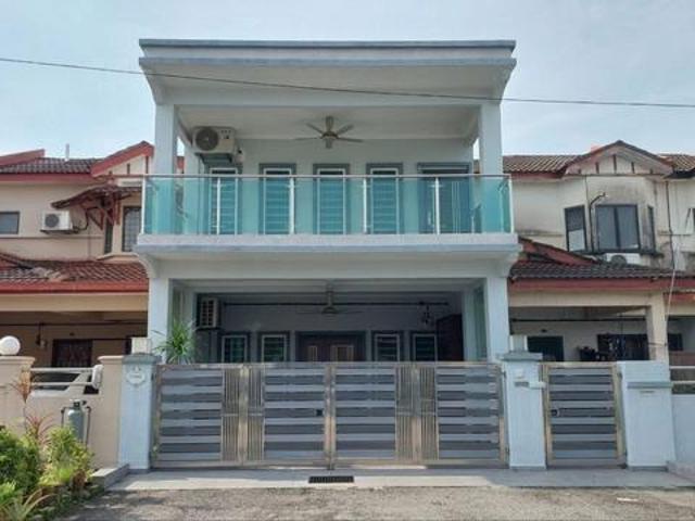 Value Buy Puchong Prima Freehold Renovated Double Storey Link for Sale