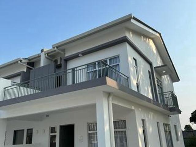VALUE BUYCash Back 40k2 Storey Landed 25x80 near Seri Kembangan
