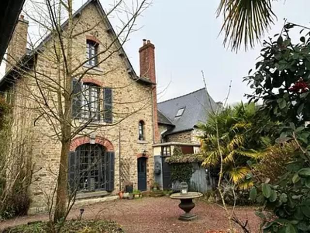 Val Couesnon 35560 Achat / Vente maison 18 pièces t18 piscine jardin