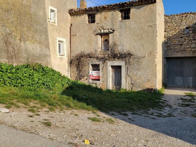 Val buëch Méouge, à vendre maison à révover avec jardin