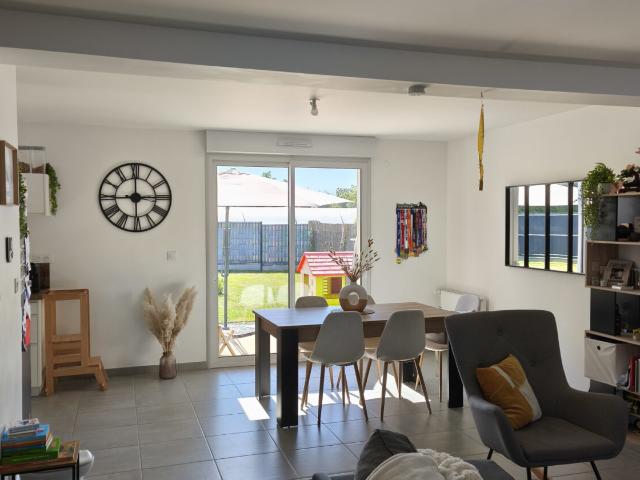 Val d’Erdre Auxence Le Louroux Beconnais Maison récente 4 chambres
