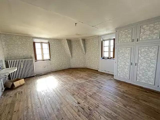 Val d’Oire et Gartempe 87320 Achat / Vente maison 10 pièces t10 parking