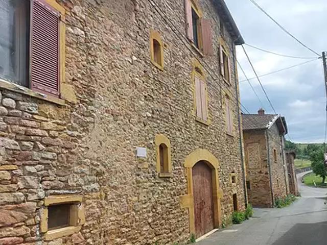 Val d'Oingt 69620 Achat / Vente immeuble cave