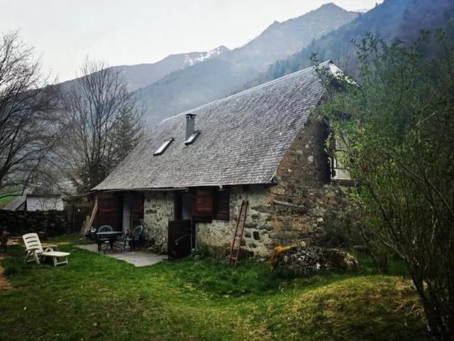 Val d'Azun: Grange aménagée avec 2 chambres Terrain 2500