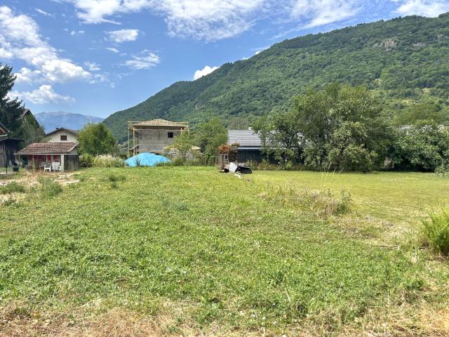VAL DE CHAISE TERRAIN 594m2