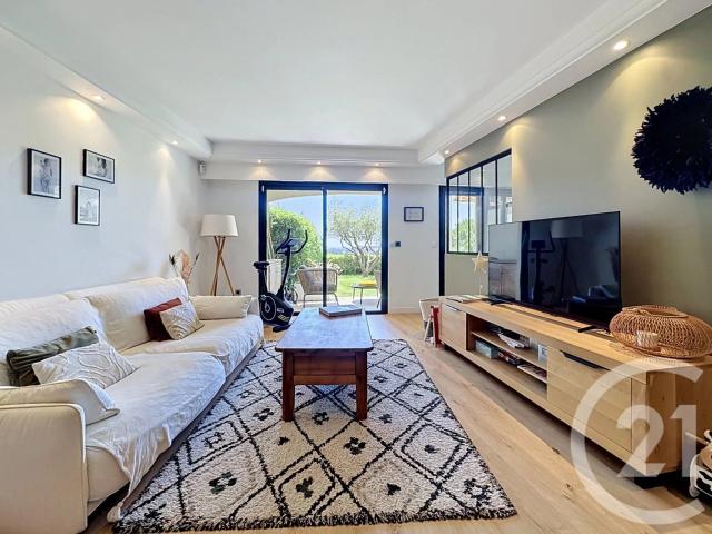 Val de Mougins: Dans une résidence sécurisée avec gardien e. 115m² Mougins