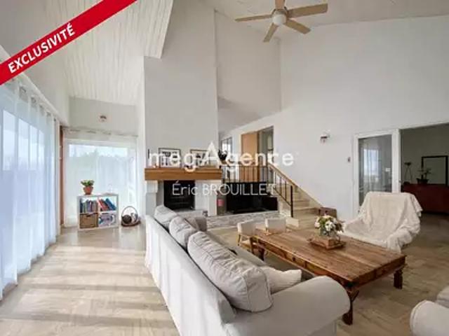 Val d'Erdre Auxence 49370 Achat / Vente maison 8 pièces t8 cave