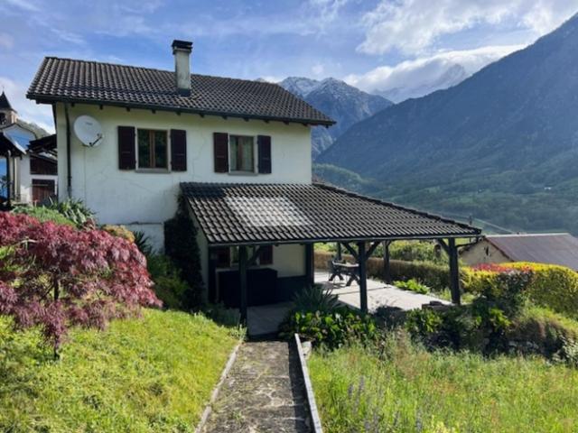 Val di Blenio Casa con giardino grande