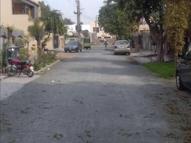 Valancia town One kanal 9 bed rooms grey structured house Lahore Valencia Town ID 20555